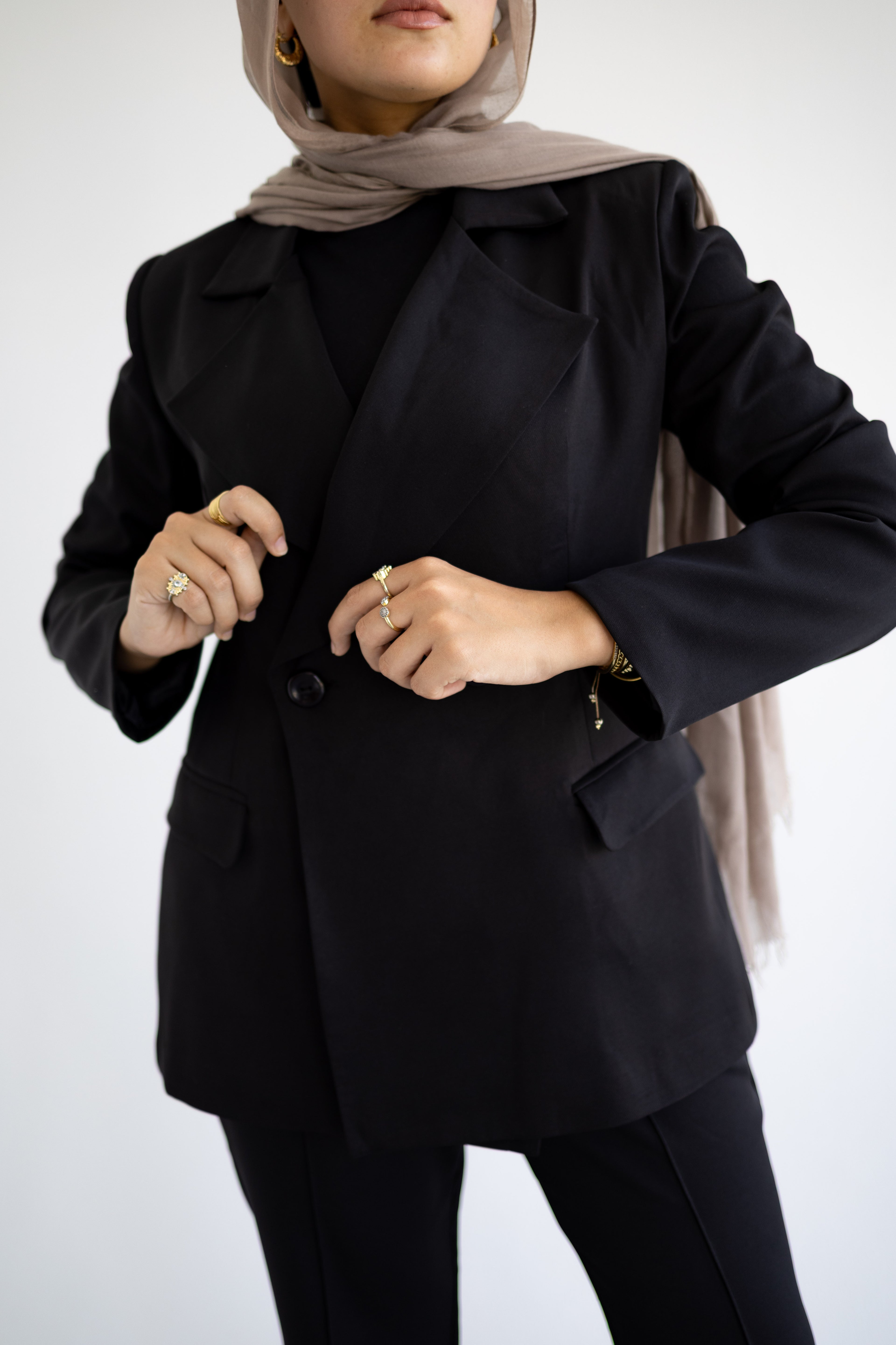 Prestige De Femme In Black