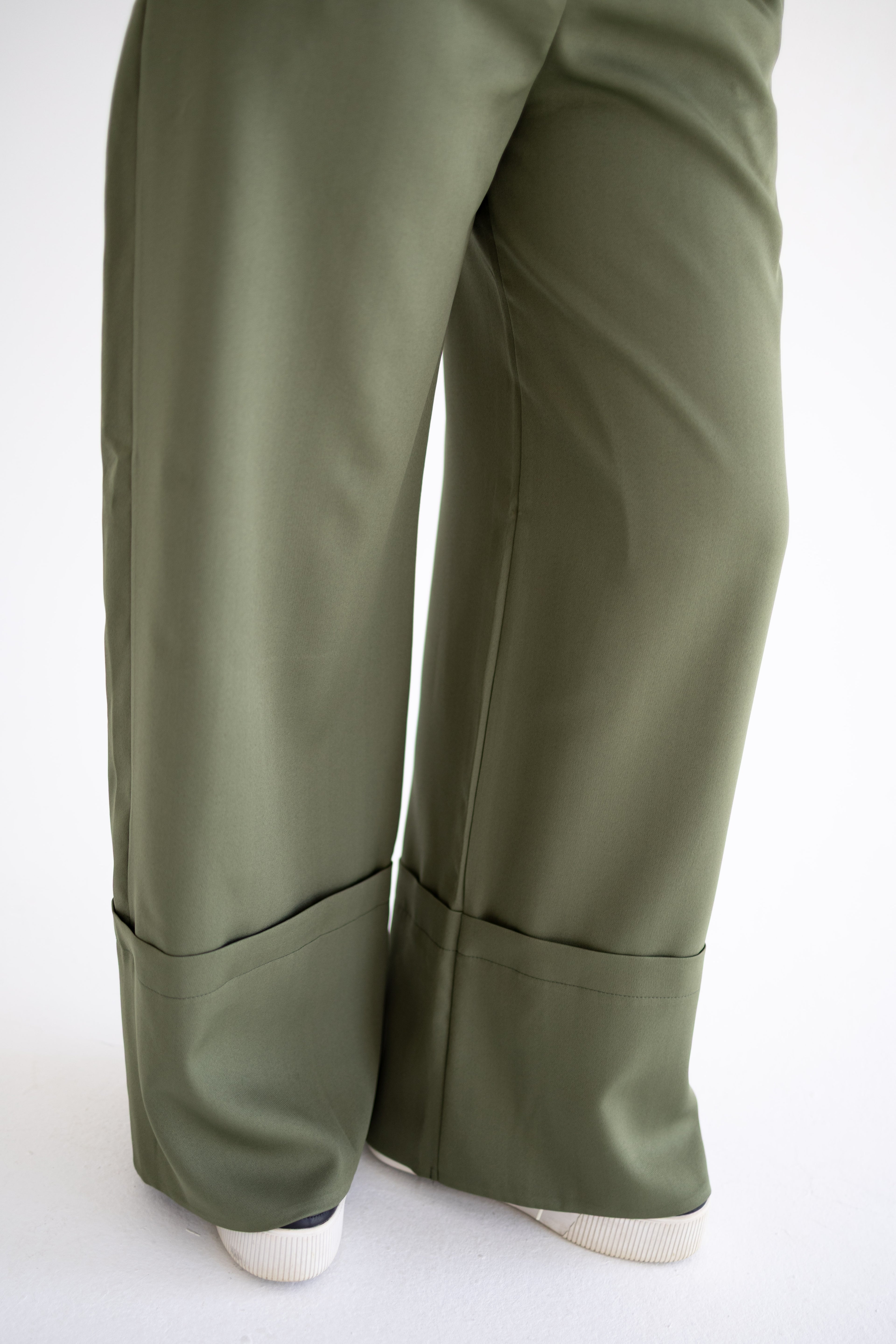The Cuff Trousers In Olive