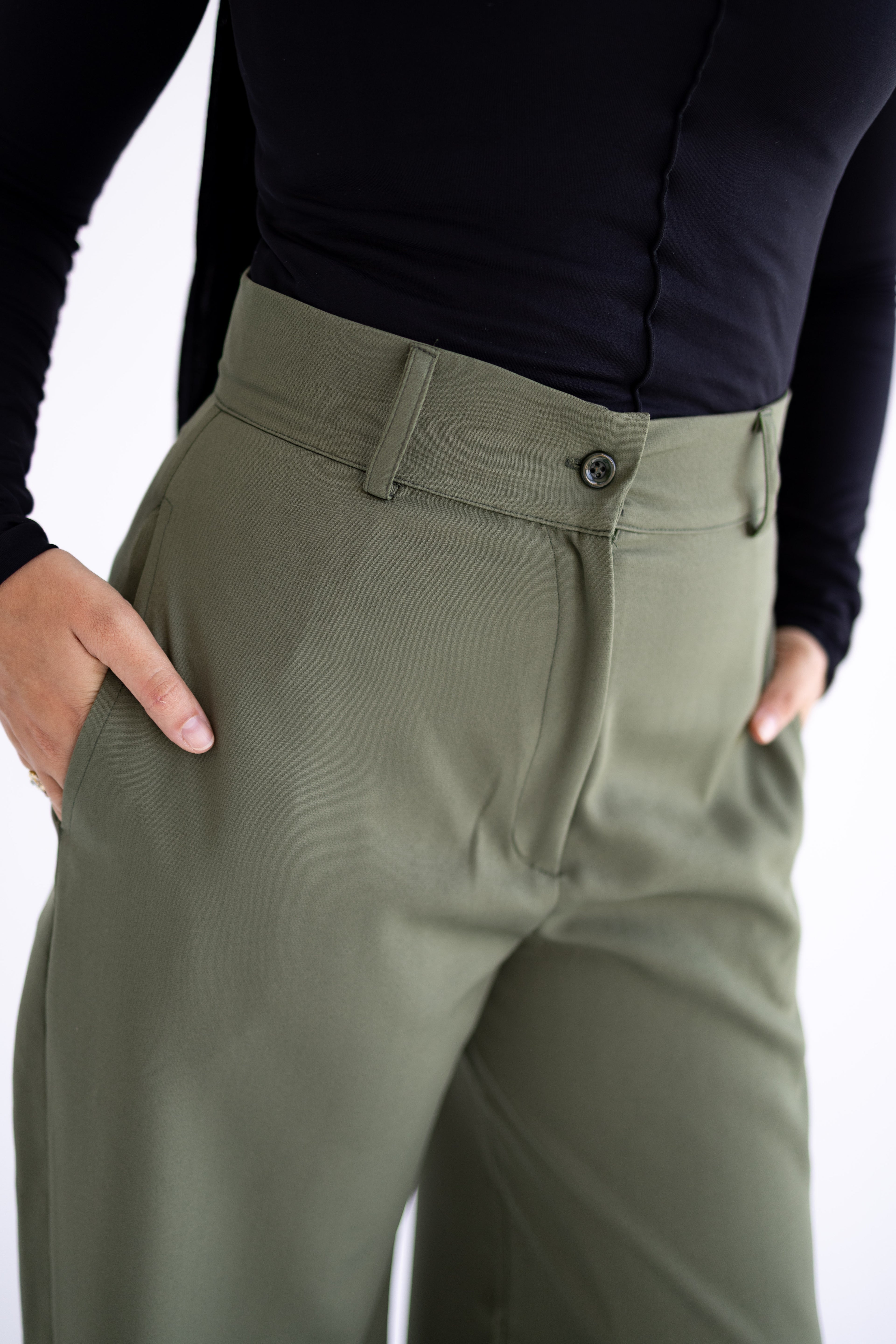 The Cuff Trousers In Olive