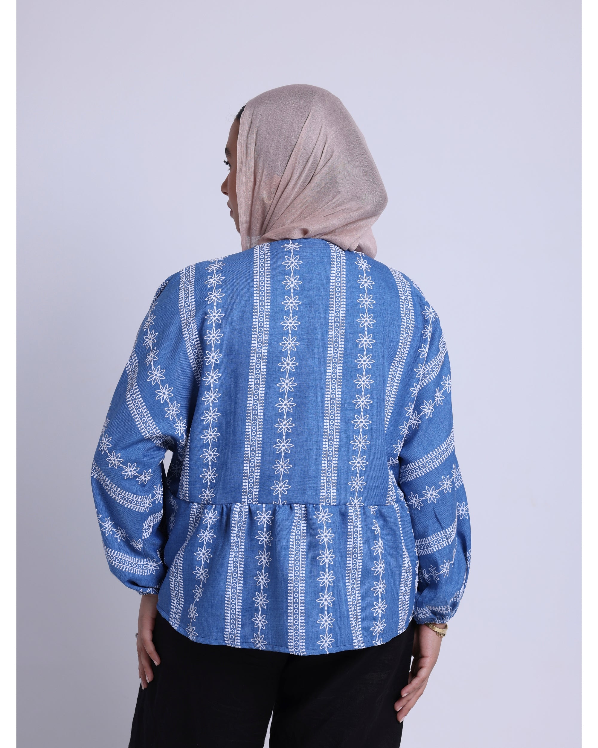 THE FLOWERY BLOUSE IN blue