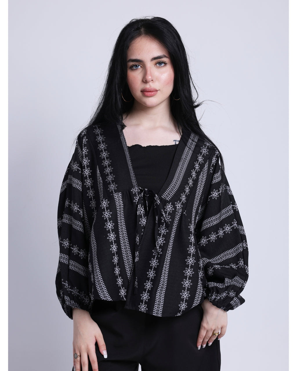 THE FLOWERY BLOUSE IN BLACK