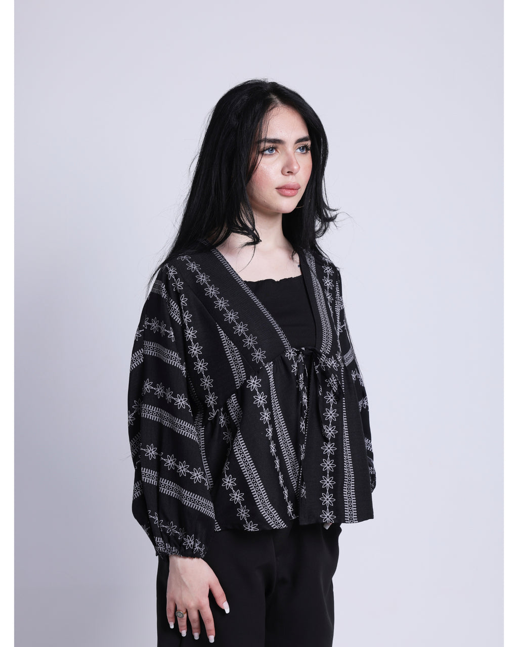 THE FLOWERY BLOUSE IN BLACK
