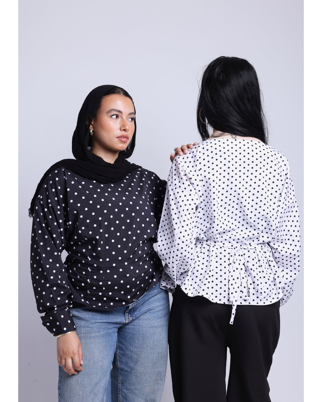 polka dots blouse in white