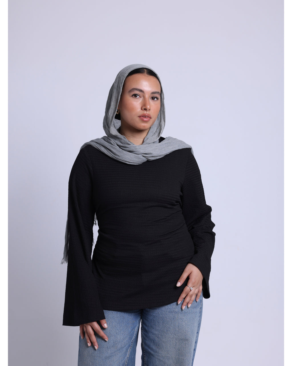 THE BASIC SHIRT IN BLACK