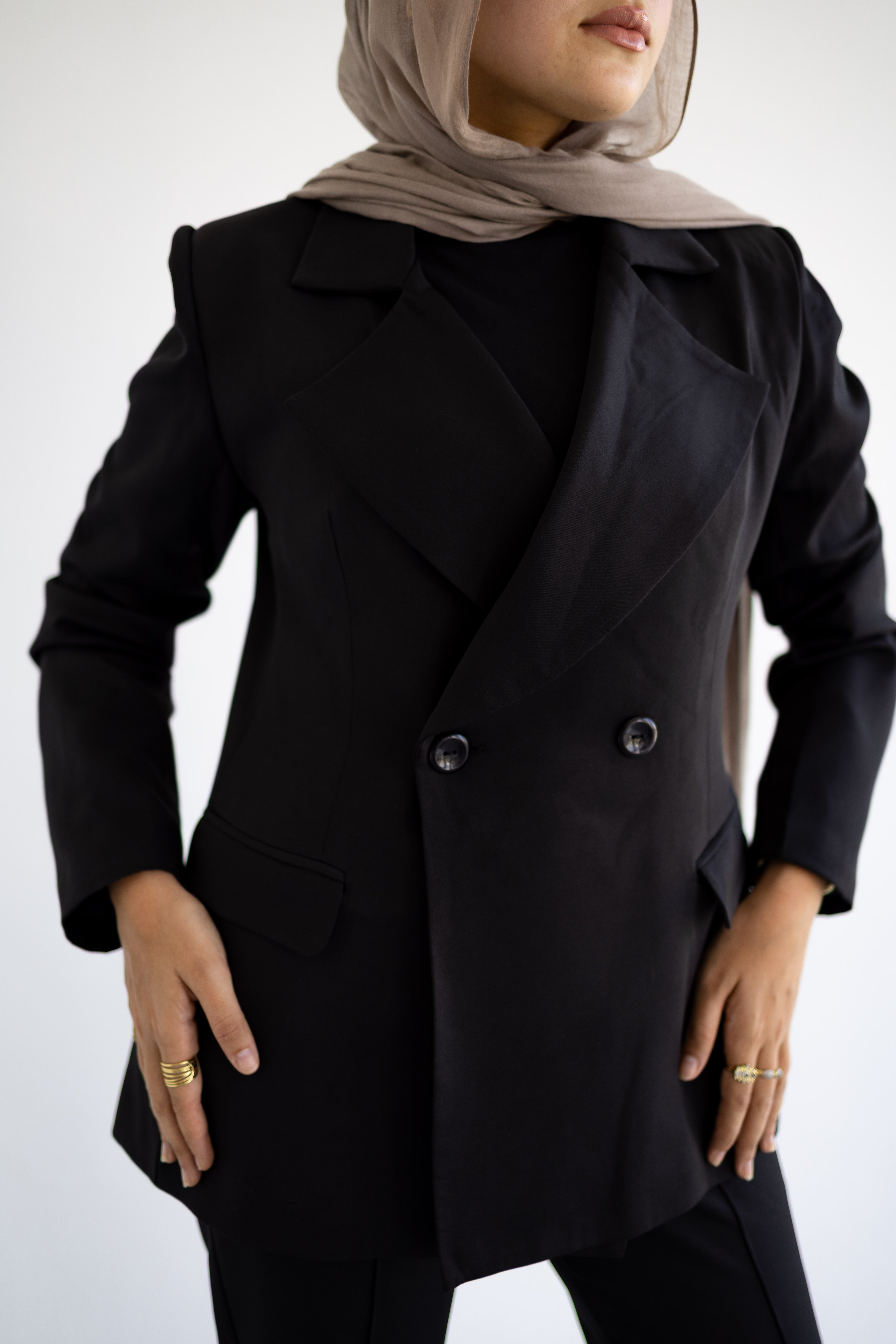 Prestige De Femme In Black