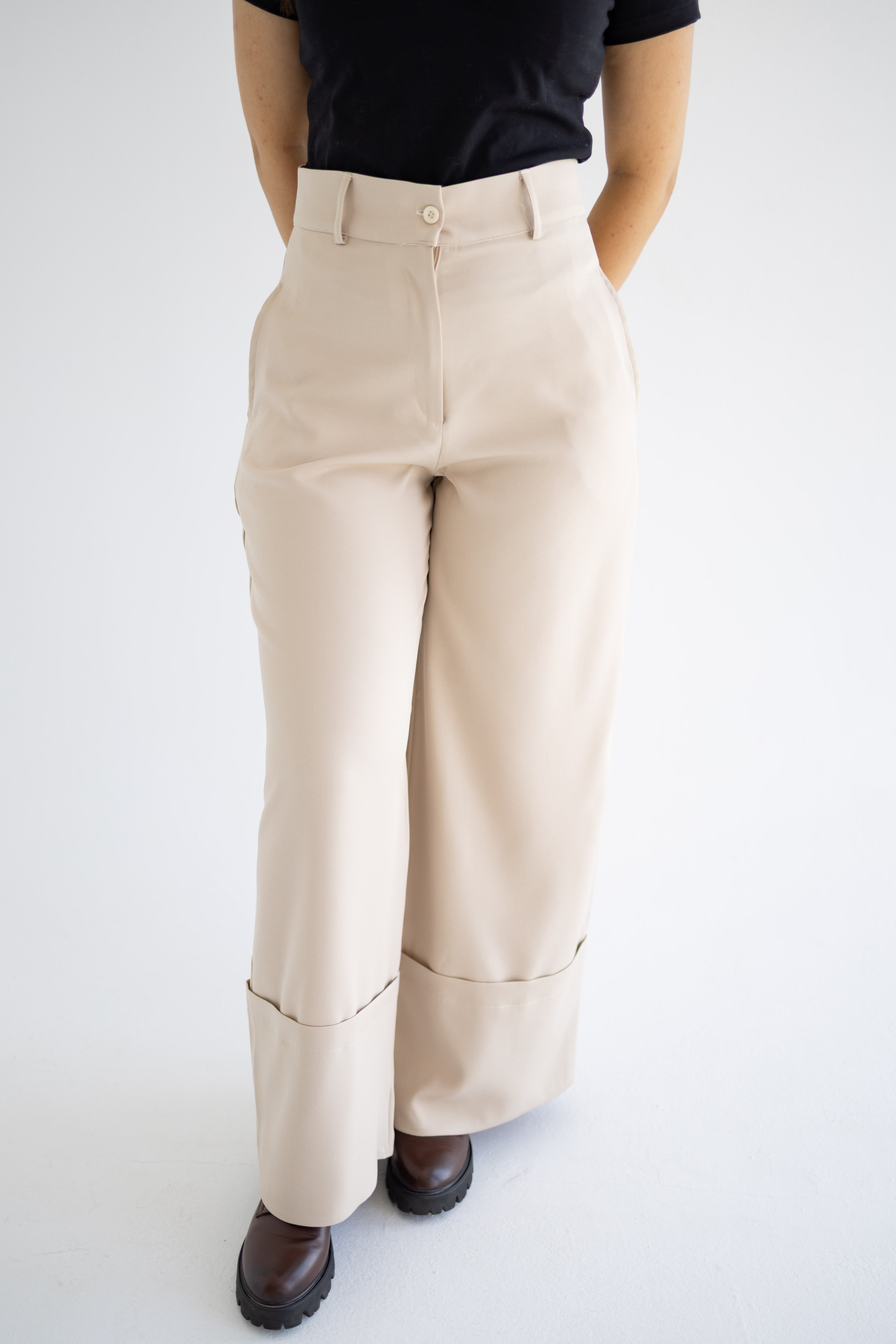 The Cuff Trousers In Beige