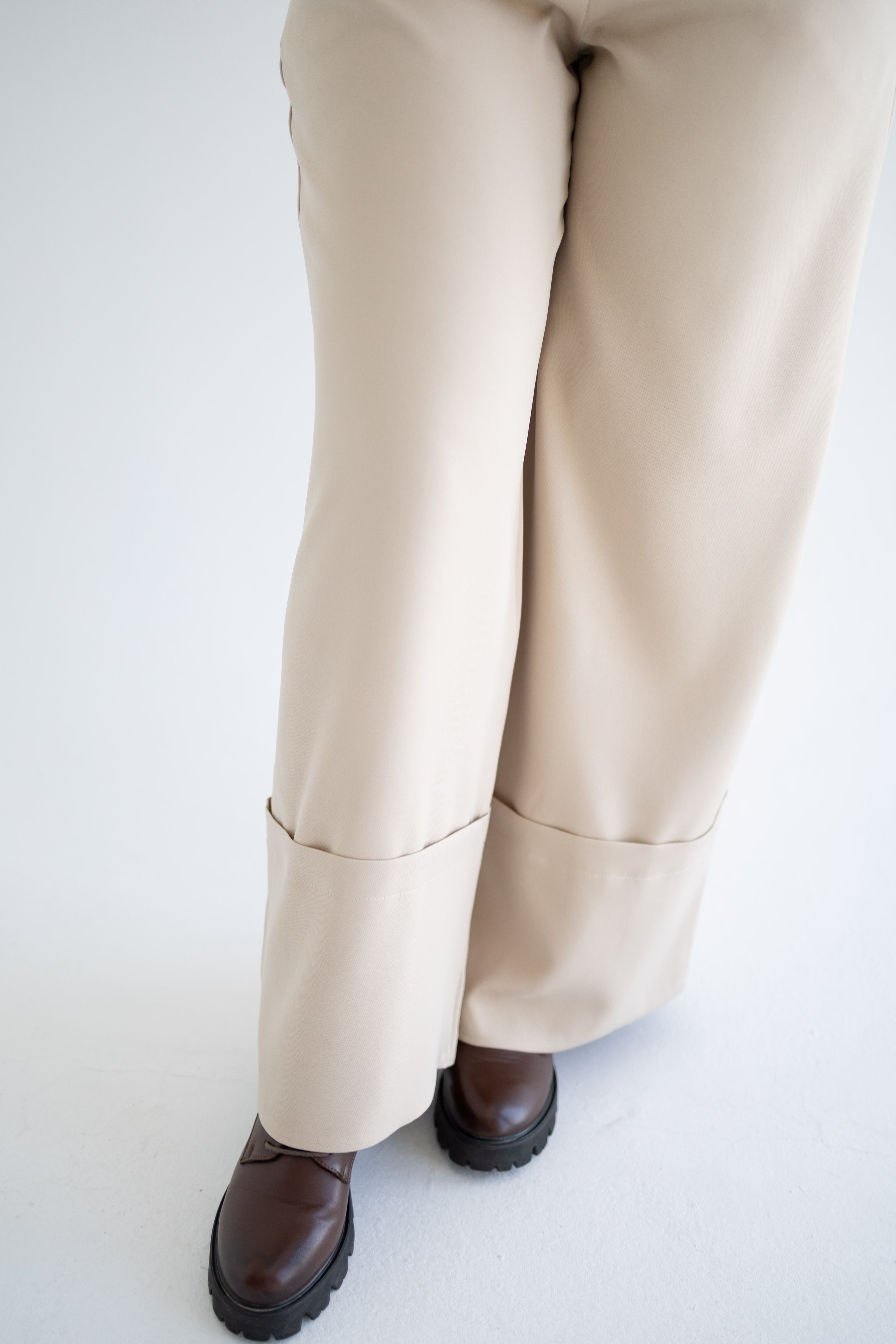 The Cuff Trousers In Beige