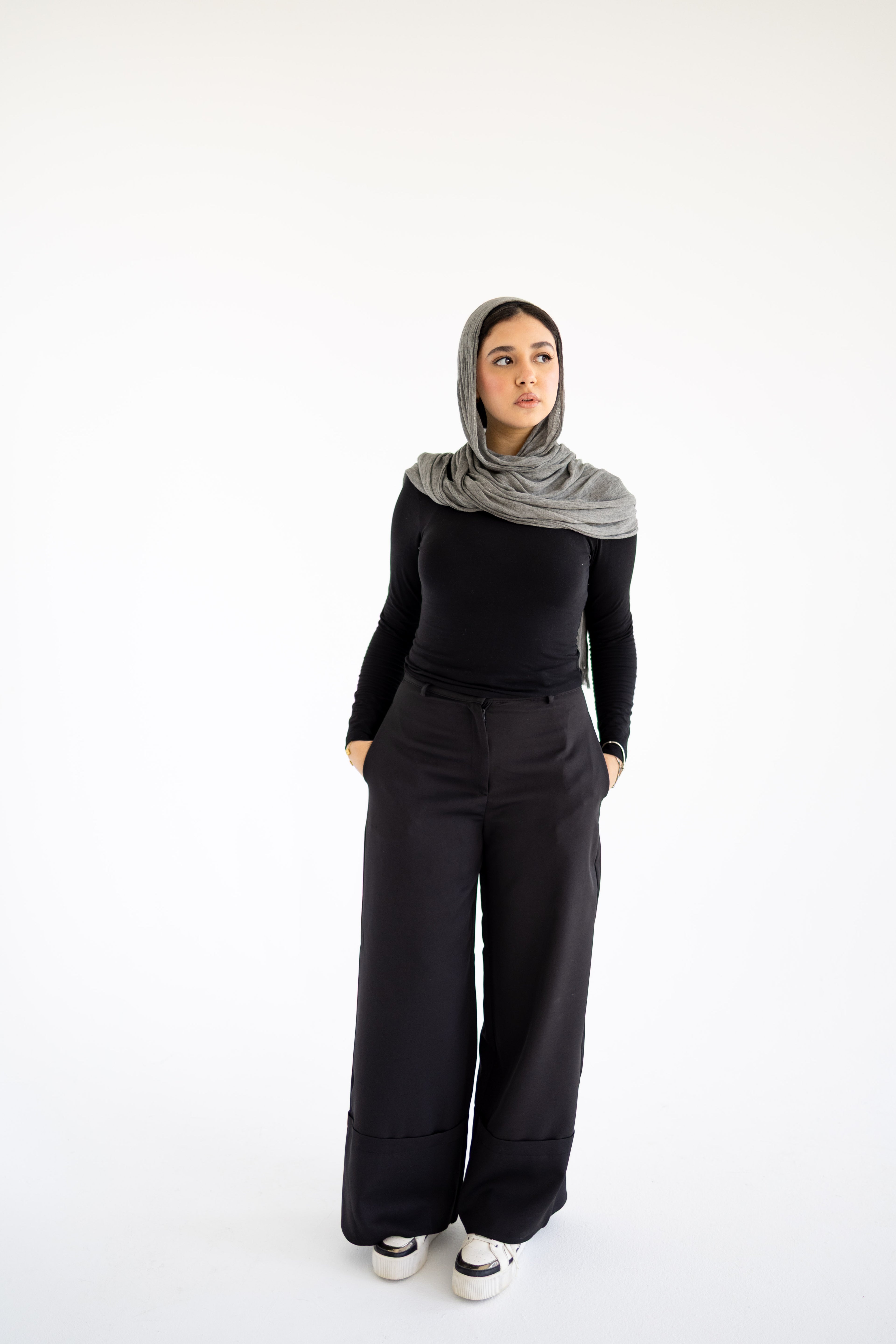 The Cuff Trousers In Black