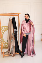 ضيّ القمر (Dhay Al-Qamar) – Moonlight in pink