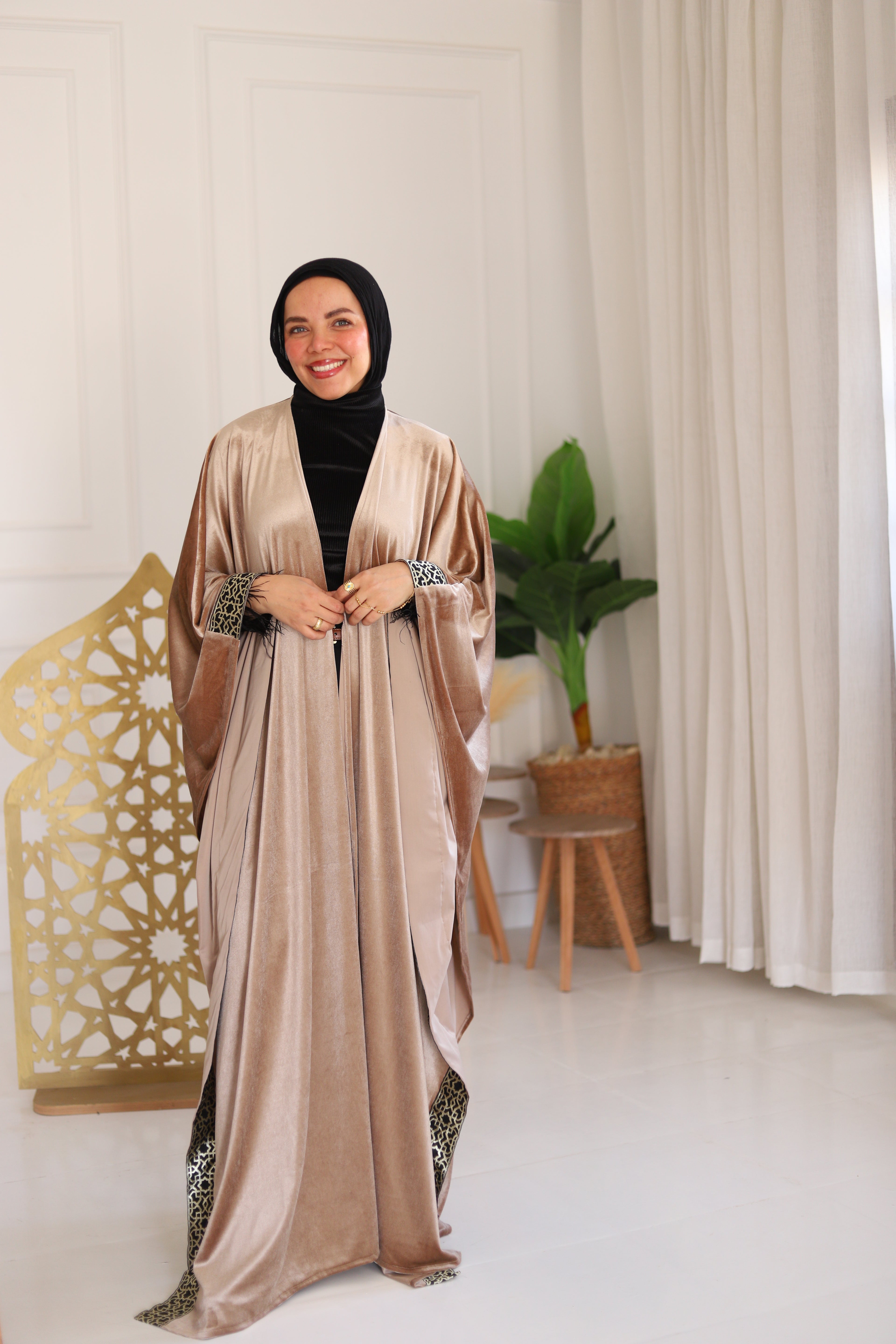 ضيّ القمر (Dhay Al-Qamar) – Moonlight in Champagne