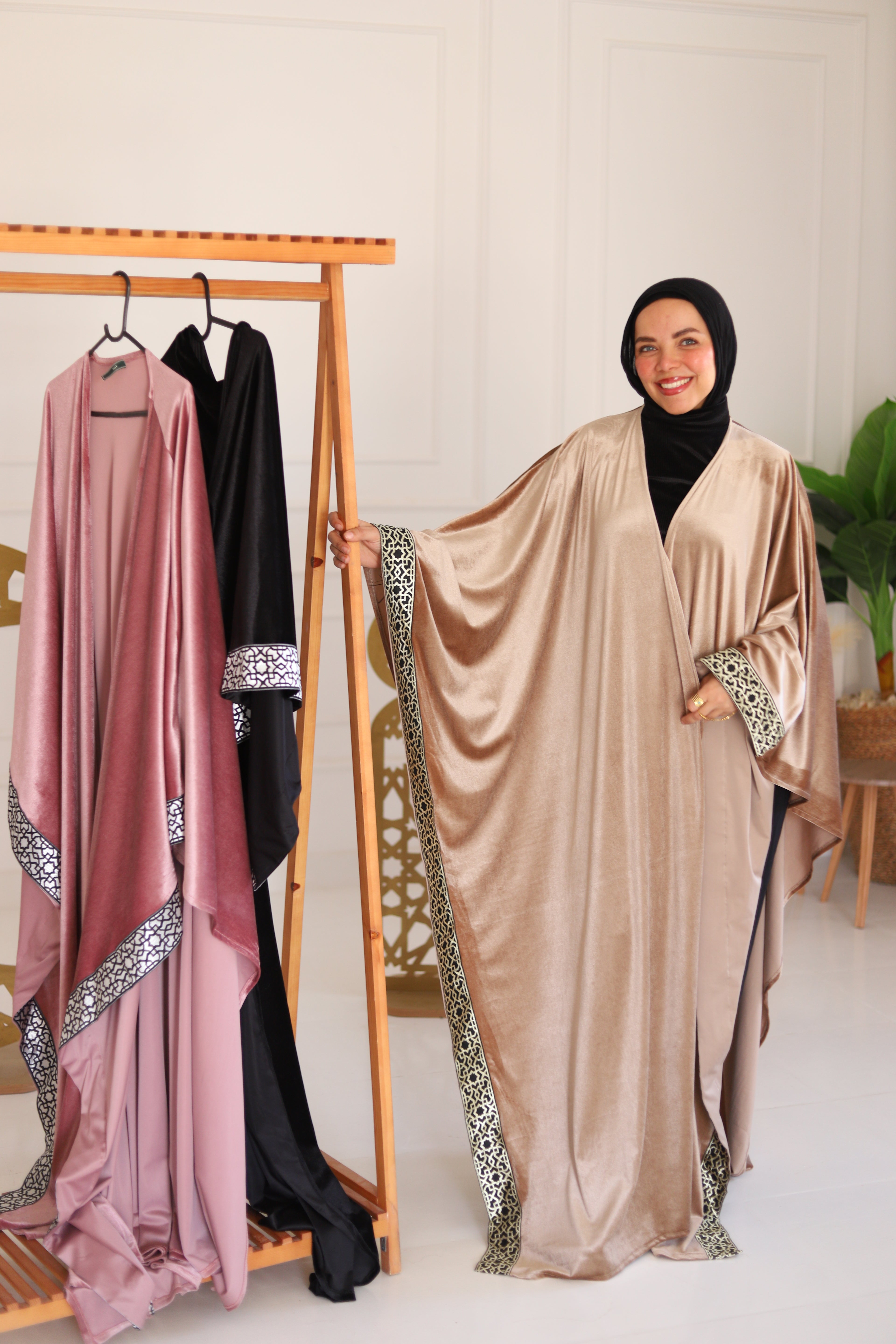 ضيّ القمر (Dhay Al-Qamar) – Moonlight in Champagne