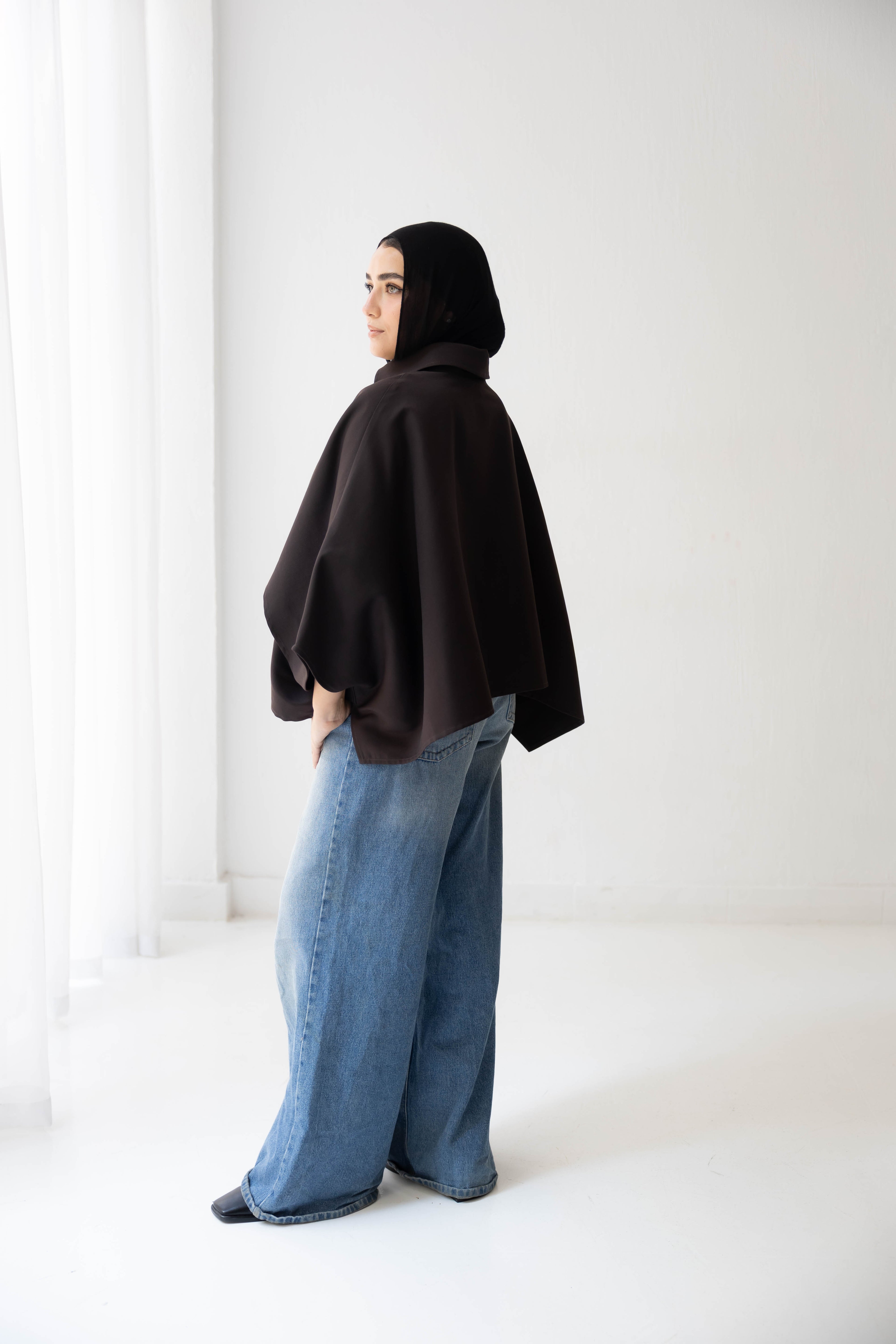 TOI’S TRENCH COAT IN DARK BROWN