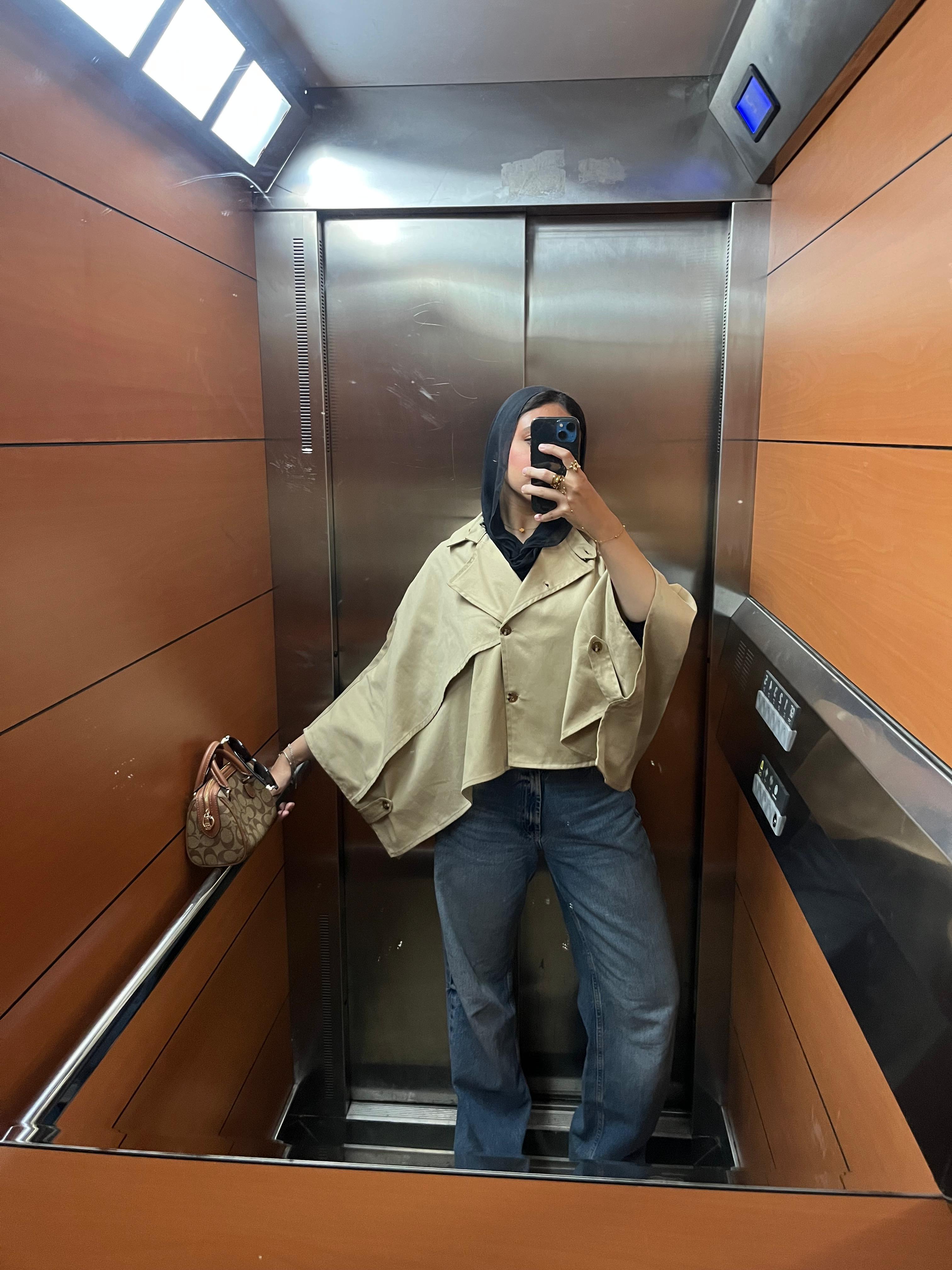 TOI'S TRENCH COAT IN BEIGE